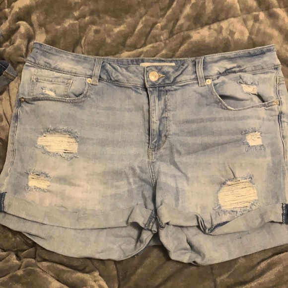 Garage size 13 Denim Shorts - Picture 2 of 2